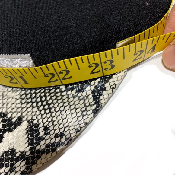 Women’s black white hat - Picture 5 of 5